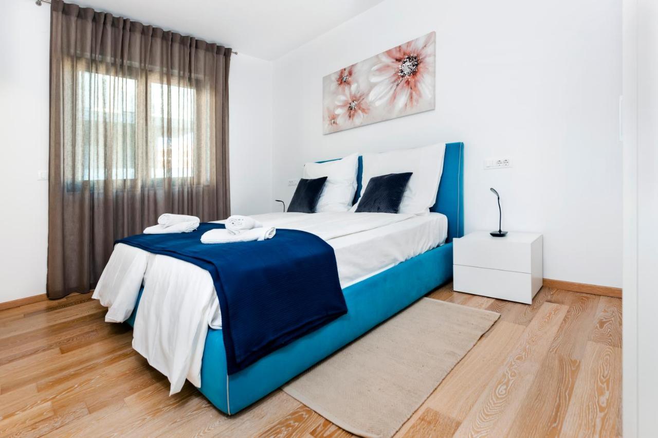 Sunny Day - Apartment With Parking Ρόβινι Εξωτερικό φωτογραφία