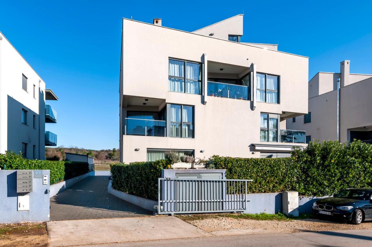 Sunny Day - Apartment With Parking Ρόβινι Εξωτερικό φωτογραφία